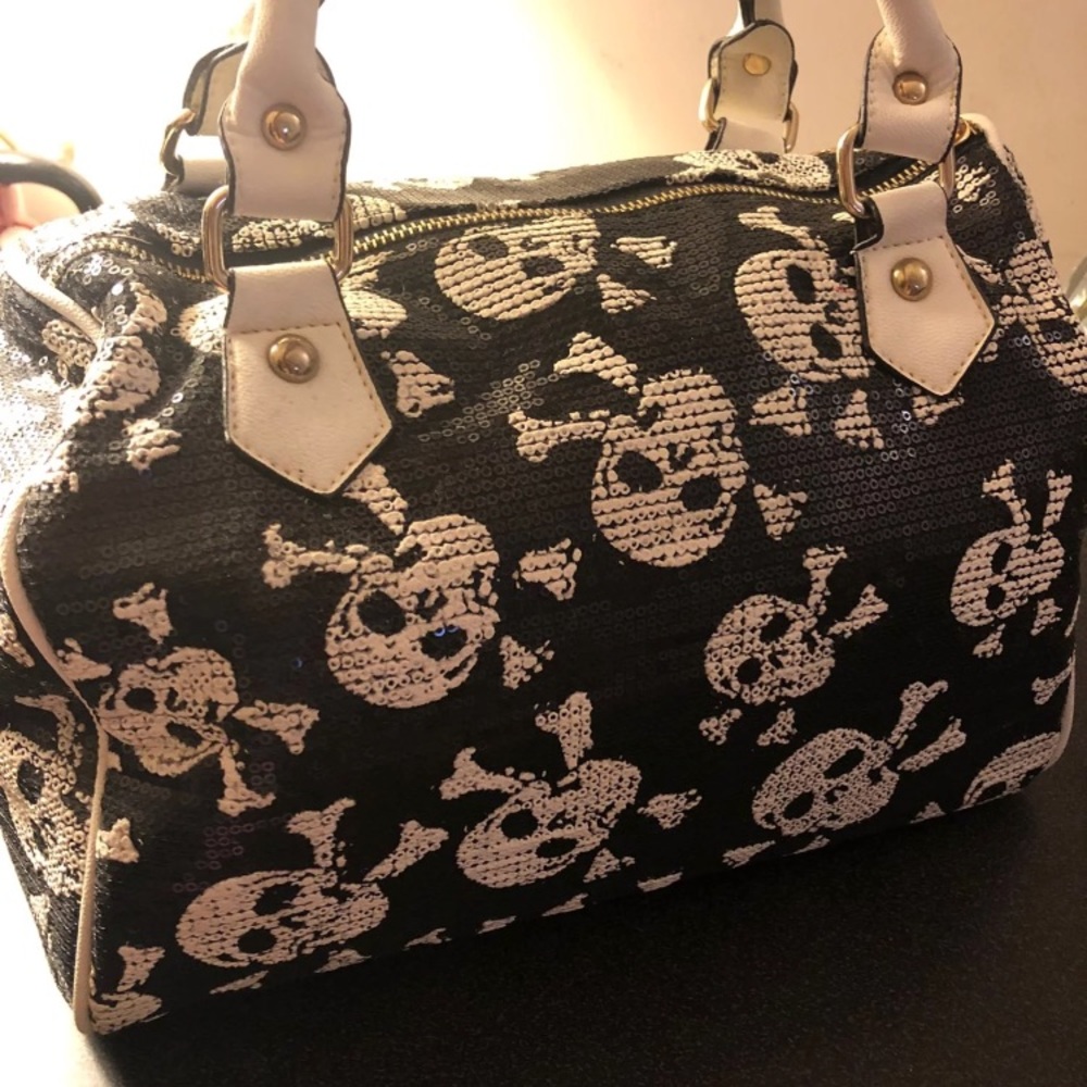 Beautiful New Korean Sequined handbag